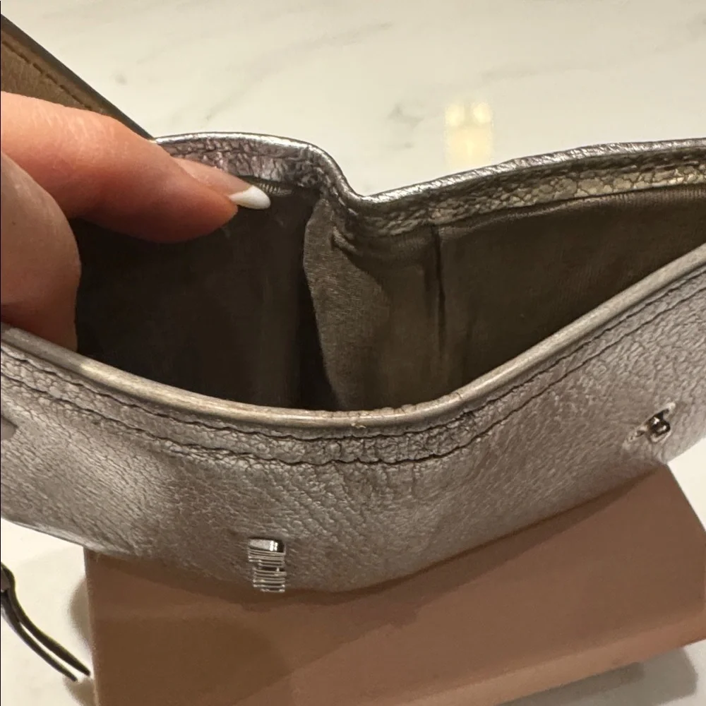 MIU MIU WALLET 💛🩶 - Picture 9 of 17